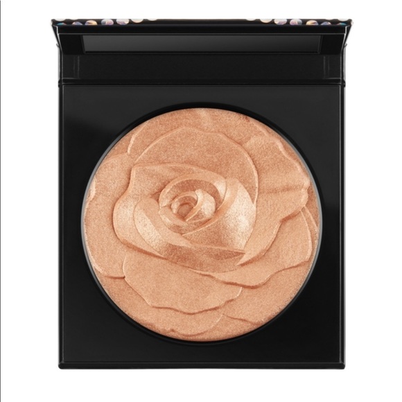 Selena La Reina Skinfinish